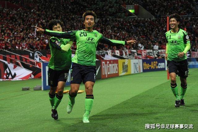 特雷-杨32+15老鹰灭太阳3连胜 国王力克步行者